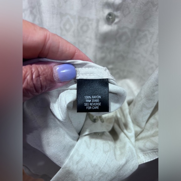 Croft & Barrow Men’s Button Down Shirt - Picture 2 of 6